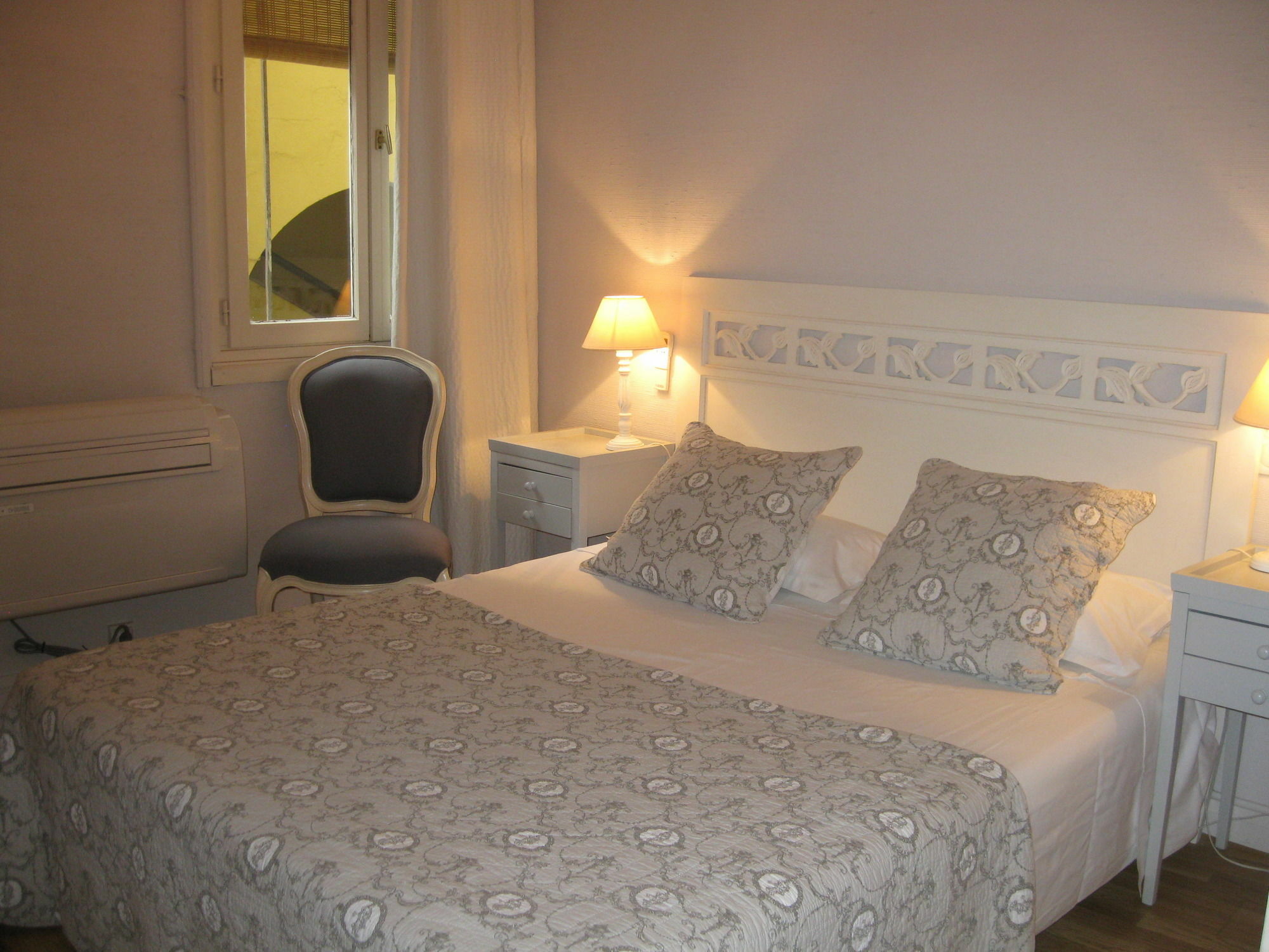 Hotel De L'Amphitheatre Nîmes Eksteriør billede